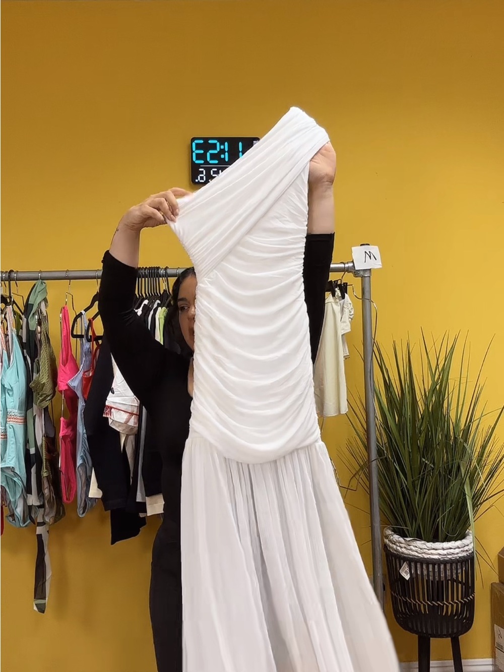 Elegant White One-Shoulder Ruched Evening Dress
